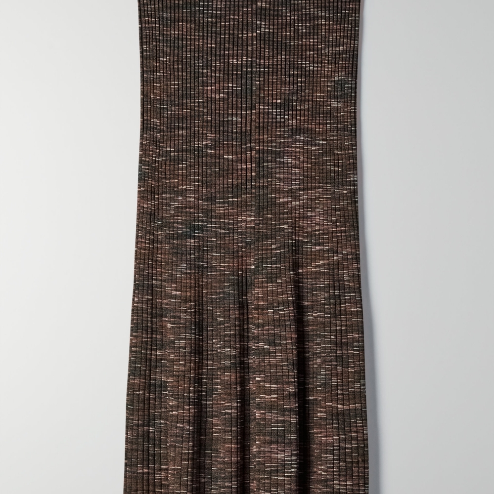 Babaton Aritzia Carousel skirt Sz. L - Picture 2 of 4